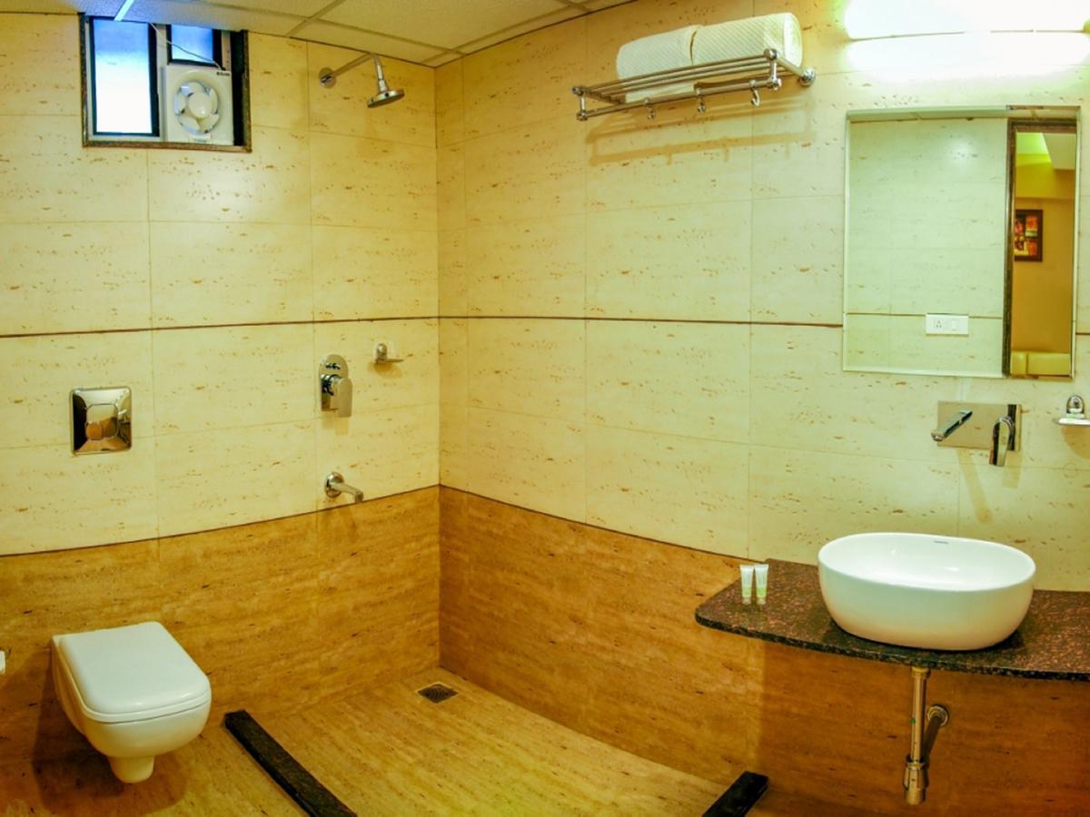 Royal Inn Khandwa Eksteriør billede