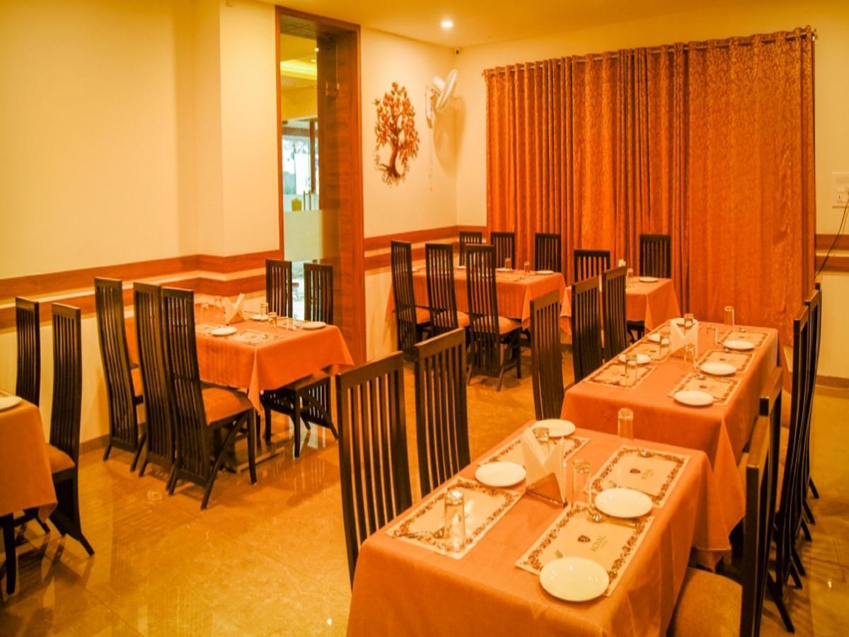 Royal Inn Khandwa Eksteriør billede