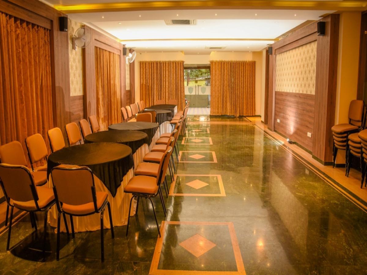 Royal Inn Khandwa Eksteriør billede