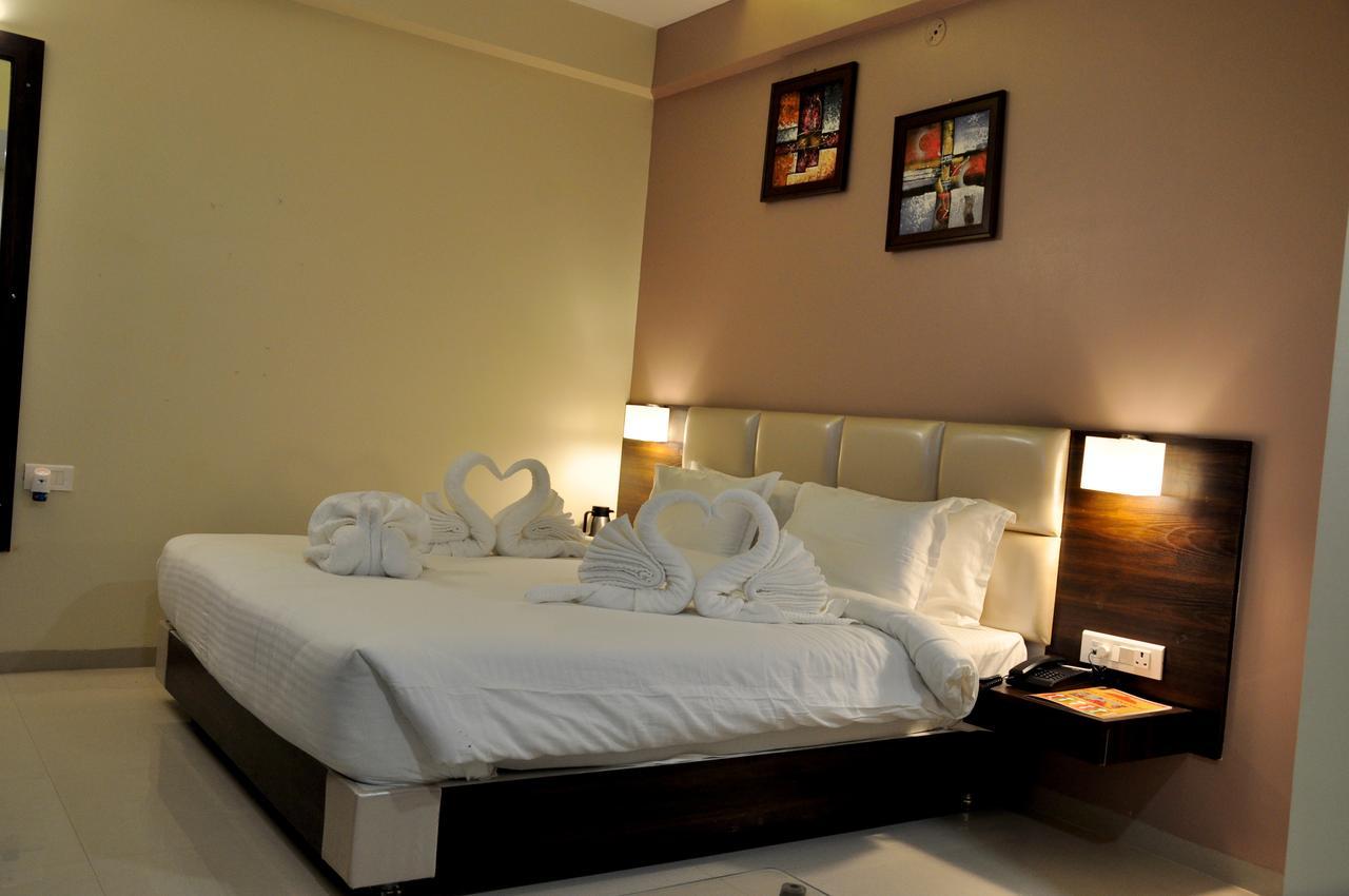 Royal Inn Khandwa Eksteriør billede